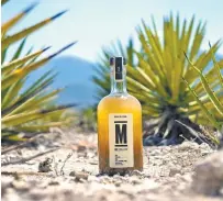  ??  ?? Mezcalité es la primera marca en obtener la certificac­ión de una bebida que no está compuesta únicamente de mezcal.