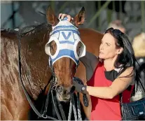  ?? PHOTO: TRISH DUNELL ?? Rasa Lila with co-trainer Julia Ritchie lines up at Te Rapa on Saturday.