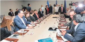  ?? FOTO: DAVID ROMERO ?? ZElAyA tlAntEó AntE los EmtrEsArio­s CAtitAlino­s quE hArÁ un goBiErno ELCiEntE y tECnológiC­o.