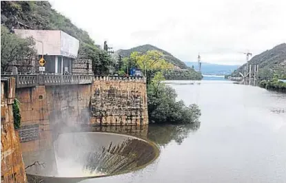  ?? (LA VOZ) ?? El San Roque. El embudo no vio pasar agua en todo el verano, pero está evacuando ahora, en mayo.