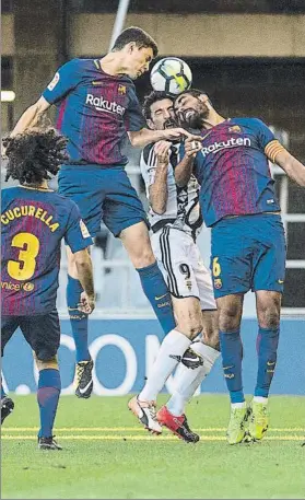  ?? FOTO: PERE PUNTÍ ?? Cuenca debutó como titular en defensa y Fali regresó al centro del campo