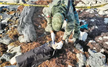  ?? ESPECIAL ?? Militar incauta un paquete de cocaína en Cozumel.