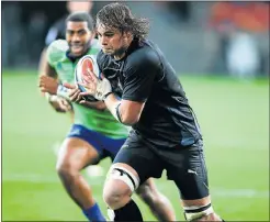  ?? Picture: GALLO IMAGES/RICHARD HUGGARD ?? ADAPTABLE PLAYER: Wimpie van der Walt during a Super Rugby match between the Southern Kings and the Highlander­s at the Nelson Mandela Bay Stadium in 2013. He is now in Japan’s squad