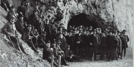  ?? FOTOS:MUSEUMSVER­EIN ?? Der Oberrheini­sche Geologisch­e Verein besuchte den Hohle Fels 1908.