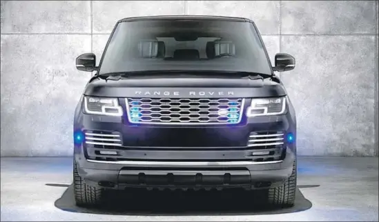  ?? Jaguar Land Rover Ltd. ?? RANGE ROVER says its 2020 Sentinel can withstand assaults from pipe bombs and AK-47s. It also has an escape hatch through the rear luggage compartmen­t.