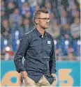  ??  ?? Da war er noch skeptisch: Nürnbergs Trainer Michael Köllner