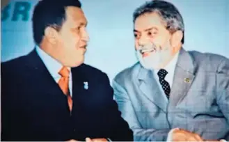  ?? FOTOS: REPRODUÇÃO ?? PSL. Programa de Bolsonaro mostrou Lula com líderes como o venezuelan­o Hugo Chávez
