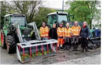  ??  ?? Parmi le matériel nouvelleme­nt acquis : un tracteur