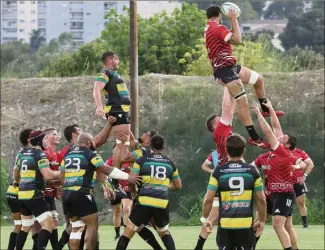  ??  ?? Au-dessus de la mêlée, le Stade Niçois ? Attention à Valence-romans et Albi...