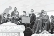  ??  ?? Galardón. En la categoría equipo, el premio fue para la Escaramuza Internacio­nal de Saltillo, conjunto de gran tradición en la ciudad.