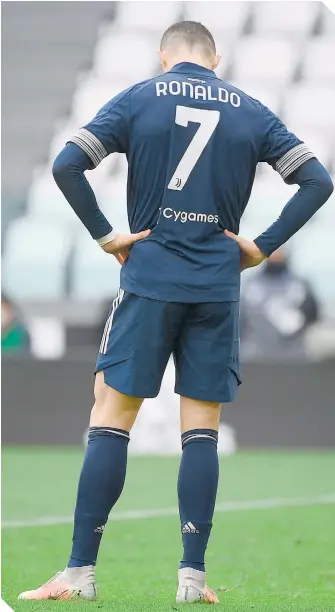  ?? FOTO: AFP ?? Cristiano Ronaldo intentó todo, incluso una chilena, pero falló ante el recién ascendido. /