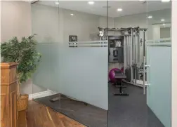  ??  ?? The gym offers comfort and privacy with partially obscured 10mm glass that hosts recoil rubber flooring in Cobalt.