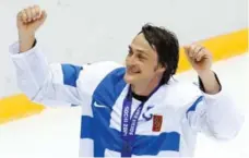  ?? MATT SLOCUM/THE ASSOCIATED PRESS ?? Teemu Selanne had his jersey number retired in Finland on Wednesday.