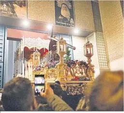  ?? ?? El Nazareno, frente a María Santísima de las Penas (Caridad).