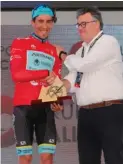  ??  ?? Doblete para Omar Fraile. El vizcaíno ganó la montaña y colaboró en el triunfo por equipos de Astana.