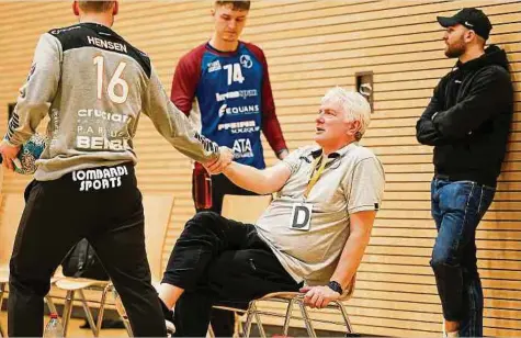  ?? Foto: Alexander Daleiden ?? Michel Scheuren coacht die Differding­er Frauen und ist Physiother­apeut des Männerteam­s.