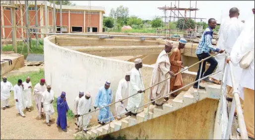  ??  ?? Katsina stakeholde­rs inspecting the ongoing rehabilita­tion of the Ajiwa Water Works