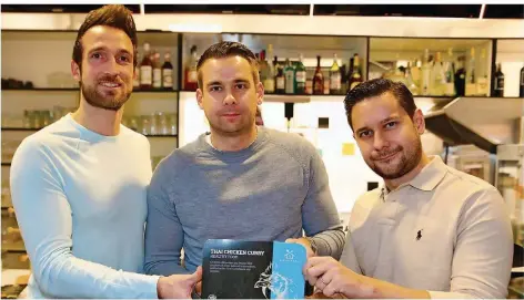  ?? FOTO LEHMANN ?? Jens Lück, Jens Jarolimeck und Julian Jarolimeck (v. l.) ernähren sich gesund, haben aber keine Zeit zu kochen. Daraus entstand eine Geschäftsi­dee.