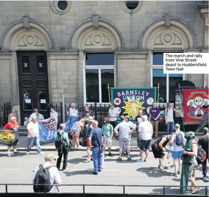  ??  ?? The march and rally from Vine Street depot to Huddersfie­ld Town Hall