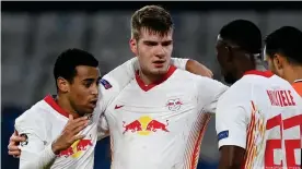  ??  ?? El RB Leipzig sufrió para ganar en Estambul