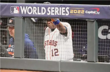  ?? Brett Coomer/Staff photograph­er ?? Texas A&M basketball coach Buzz Williams says Astros manager Dusty Baker is “one of my favorite people in the world.”