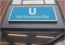  ?? FOTO: DPA ?? Der Tatort: der Berliner U-Bahnhof Hermannstr­aße.