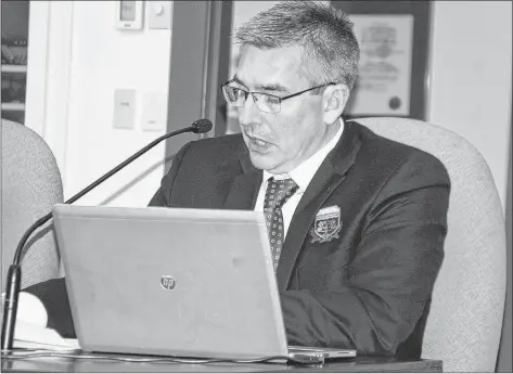  ?? JIM DAY/THE GUARDIAN ?? Stratford Coun. Keith MacLean, chairman of the planning, developmen­t and heritage committee, speaks about a proposed new zoning and developmen­t bylaw during the town’s regular monthly council meeting. Council passed first reading of the bylaw that aims in part to create more affordable housing in the municipali­ty.