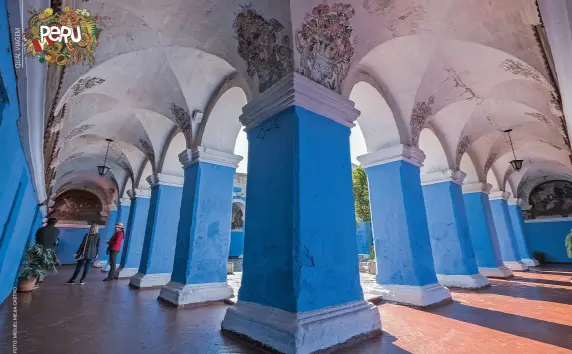  ??  ?? Transforma­do em museu, o monastério de Santa Catalina atrai turistas diariament­e pela força secular de sua história religiosa.