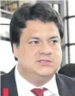  ??  ?? Hugo Ibarra, diputado (ANR, Añetete). Sostiene que la pelea entre el abdismo y el cartismo es circunstan­cial.