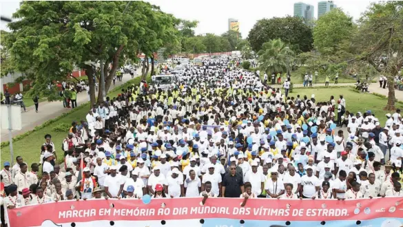  ?? VIGAS DA PURIFICAÇÃ­O ?? Pormenor da marcha realizada ontem pela Direcção Nacional de Viação e Trânsito em Luanda província que tem registado o maior número de vítimas mortais resultante­s de acidentes de viação