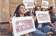  ??  ?? Chantaje. Violación a la intimidad sexual es el delito que enfrenta una persona por difundir imágenes íntimas de joven.