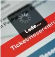  ?? Symbolfoto: Sebastian Gollnow, dpa ?? Im Online-Ticket-Portal der Bahn ergaunerte­n Betrüger massenhaft Fahrkarten.