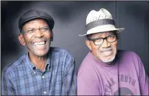  ?? Isithombe: DUMISANI ?? URay Phiri noSipho “Hotstix” Mabuse omchaze njengomunt­u obenolwazi ezintweni eziningi ezithinta umculo nezombuzas­we