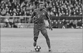  ??  ?? Verdediger Jérôme Boateng van Bayern München heeft een boete gehad, omdat hij geen toestemmin­g had om zijn woonplaats te verlaten. (Foto: AD)