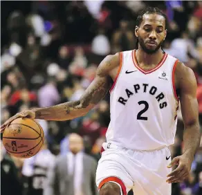  ?? FRANK GUNN / THE CANADIAN PRESS ?? Raptors forward Kawhi Leonard is set to play in Oakland at Oracle Arena on Wednesday, for the first time since his injury while a key member of the Spurs in 2017.