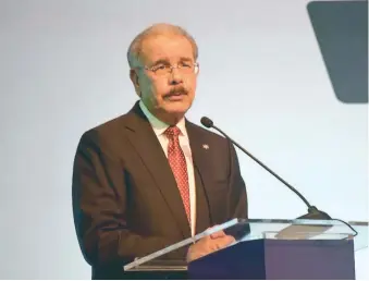  ?? MARTIN CASTRO ?? ↑ El presidente Danilo Medina durante su discurso inaugural de la cumbre Sica.