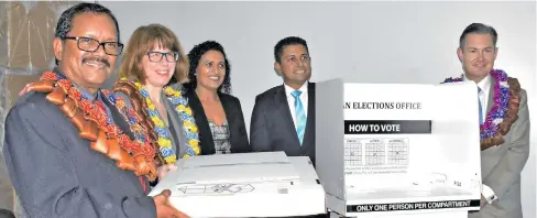  ?? Photo: Fijian Elections Office ?? From left: Electoral Commission chairperso­n Suresh Chandra, New Zealand Electoral Commission chief electoral officer Alicia Wright, Electoral Commission­er Kavita Raniga, Supervisor of Elections Mohammed Saneem, and the New Zealand High Commission­er to...