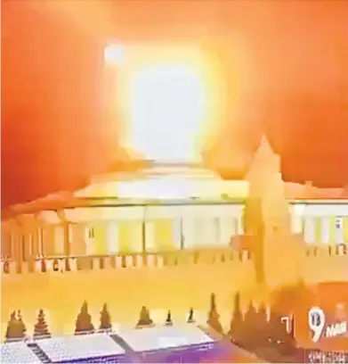  ?? ?? Video footage shows the drone attacks in Red Square, above. Volodymyr Zelensky, inset