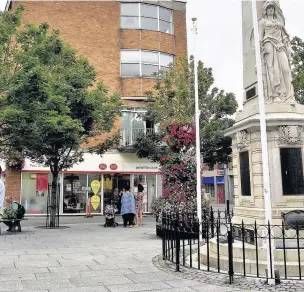  ?? PETER BOLTER ?? Bridgend’s main Post Office is staying put at Dunraven Place