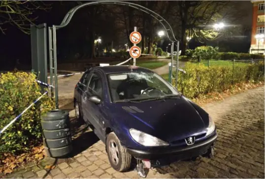  ??  ?? De man die het ongeval in Schaarbeek veroorzaak­te en daarna op de vlucht sloeg, moest thuis een straf met enkelband uitzitten. Het vijfjarige meisje dat hij op haar fietsje aanreed,