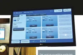  ??  ?? DeLaval se vrywillige melkstelse­l (VMS) staan in die volksmond sommer as ’n melkrobot bekend. Op die skerm (inlas) kan die produksie en melkvloei van elke uierkwart gesien word. Tegnologie is ook beskikbaar wat die melk reeds op die plaas outomaties ontleed vir hormone, soos progestero­on, wat reproduksi­esiklusse aandui, steurnisse, soos ketose, en somatiese seltelling wat dui op ’n moontlike siekte of infeksie.