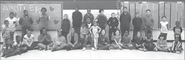  ??  ?? Sweetheart: The Gardner Strong Elementary Pee-Wee Sweetheart Court, pictured from left, on the first row are Chloe Davis, Marriona Benson, Journey Billings, Samara Barr, Brooklyn Thomas, Knayia Newton, Damarrion Page, Sweetheart Queen Makaylan Mitchel, Melia Miller, Jaylan Upshawthe, Ashley Hoffer, Marliah Gunter, Daisy Echols, Mariah Williams, Harleigh Frisby, Azaliah Watson; second row — Isiah Billings, Dreylon Warren, Jamalyke Taylor, Xhaden Williams, Gavin Taunton, Juan Jordan, Germyren McHenry, River Amezcua, John David Darden, Ethan Hunt, Lawton Fife, Brayden Osgood, Caleb Cain and Ladarriun Hicks.