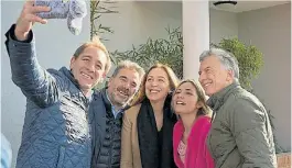  ?? ?? Timbreo. Macri en una visita a La Plata con Ritondo.