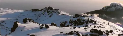  ?? Foto: Werner Lieb ?? Für solche Ausblicke nimmt Werner Lieb all die Strapazen auf sich. Gerade in den windigen Höhen formen sich aus dem Zusammensp­iel von Wind und Fels einmalige Landschaft­en.