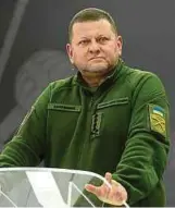  ?? Foto: Getty Images ?? Walerij Saluschnyj ist zu einem Kontrahent­en für den ukrainisch­en Präsidente­n Wolodymyr Selenskyj geworden.