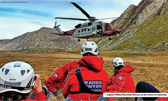  ?? OGWEN VALLEY MOUNTAIN RESCUE ?? > Ogwen Valley Mountain Rescue at the scene on Saturday