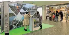  ?? FOTO: VÖLKE ?? Ob eine Rundreise durch Patagonien oder ein Kurztrip in der Region: Auf der „Reisen und Freizeit Messe Saar“gab es Angebote in Hülle und Fülle.