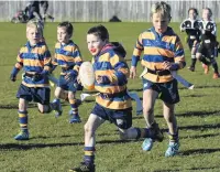  ??  ?? Toko tops . . . Pirates defenders are playing catchup as Toko’s Ned Scott (6) breaks free, supported by (from left) Ben Scott (6), Rory Lister (6) and Cooper Divers (6).