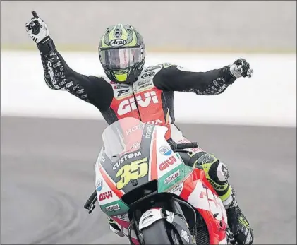  ?? FOTO: EFE ?? Cal Crutchlow es el primer líder ‘british’ desde 1979. Se está encargando de recoger el testigo del gran Barry Sheene