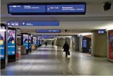  ??  ?? 17. März 2020: Das Leben im Bahnhof Bern steht still. TAMEDIA AG